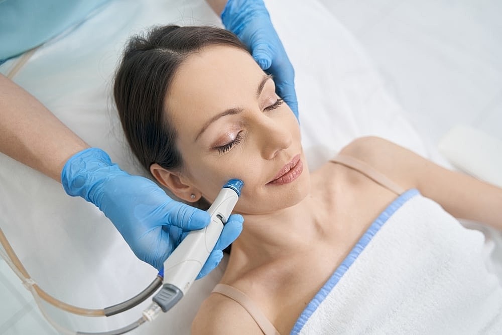 Is Hydrafacial Safe for Sensitive or Acne-Prone Skin?