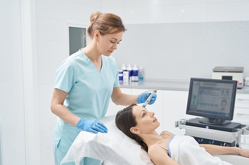 Hydrafacial vs. Traditional Facial: What’s the Actual Difference?