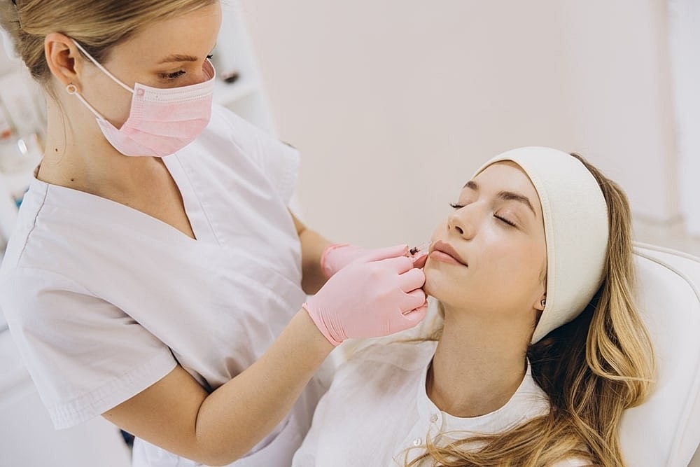 Lip Filler Aftercare: What to Expect in the First 48 Hours