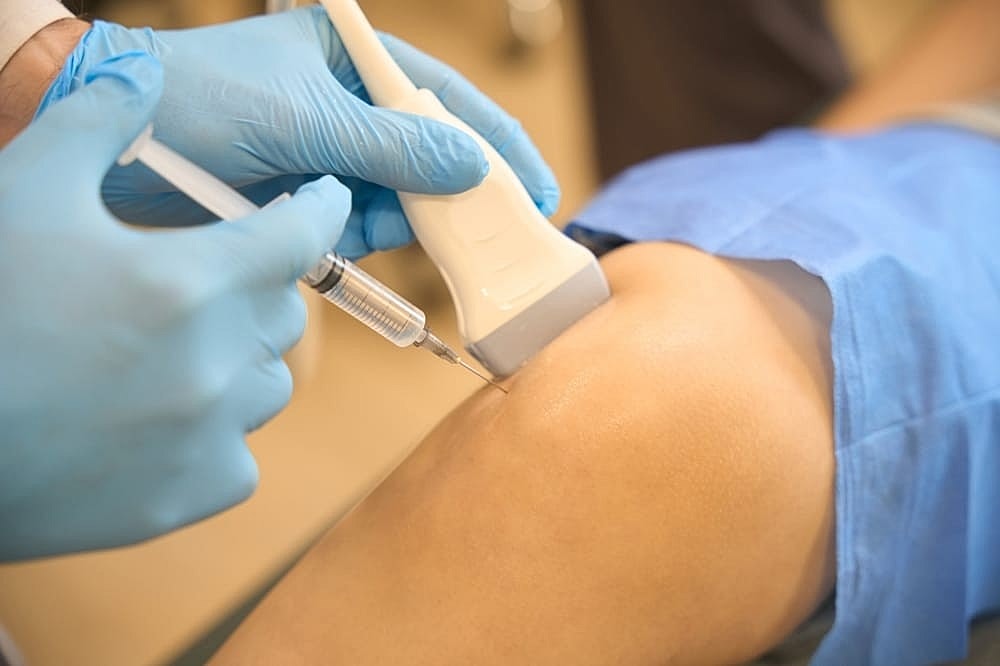 How Ultrasound-Guided Injections Elevate Safety and Precision